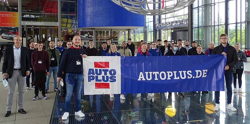 Neu Auszubildende bei AUTOPLUS.de